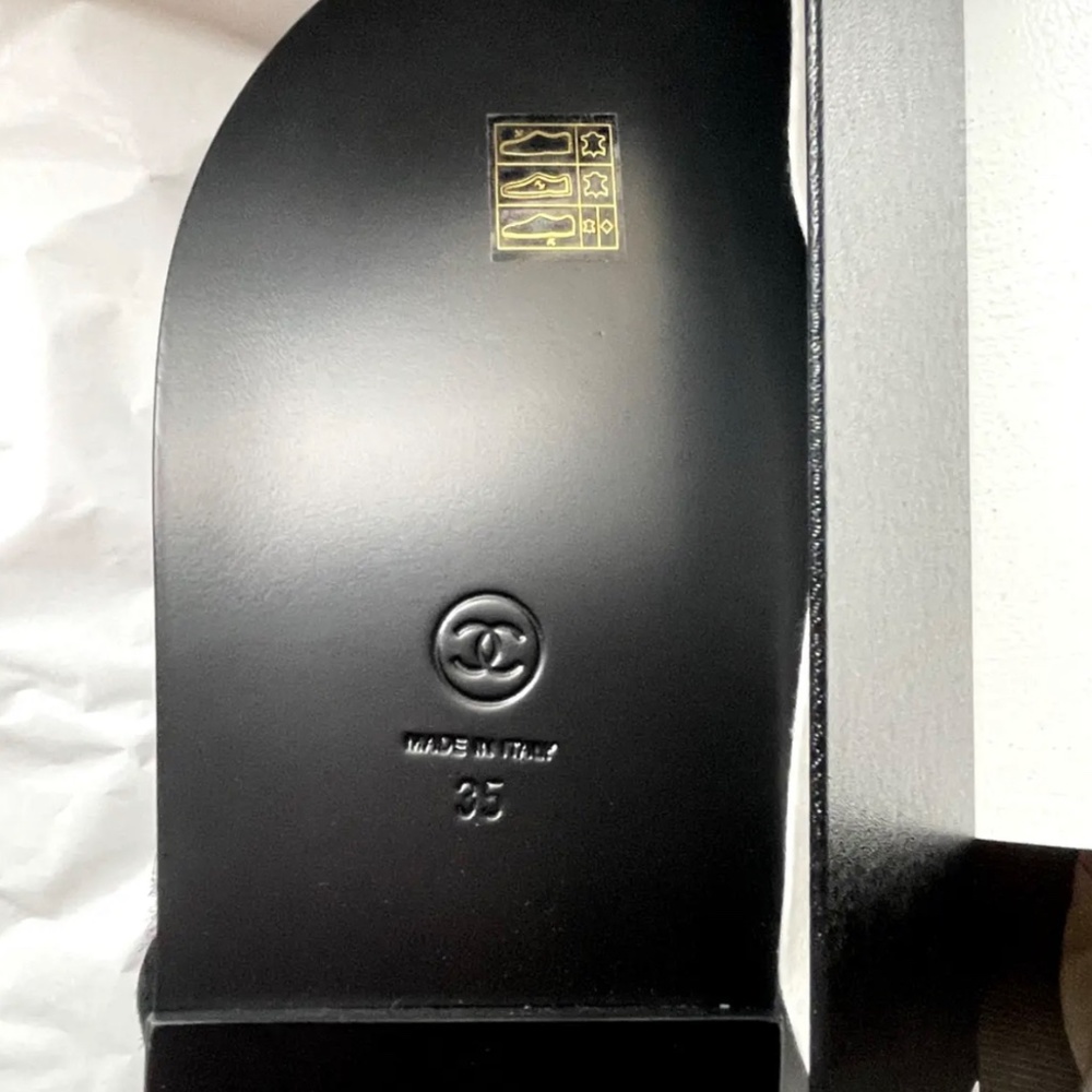 CHANEL PONYHAIR DAD SANDALS 35 Brand New Collectors Item! - Picture 7 of 10